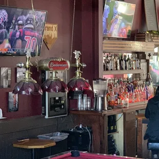 Great place for Sunday Football. Fresh air...cool vibe!