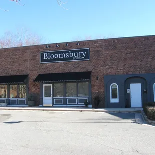 the exterior of bloomsbury bistro