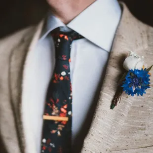 something blue! We love man flowers. photo: Tony Gambino