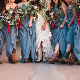 weddings YOUR style, big or small. Photo: Kayla Smith Photography