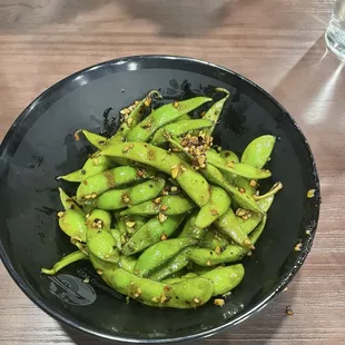 Spicy garlic edamame