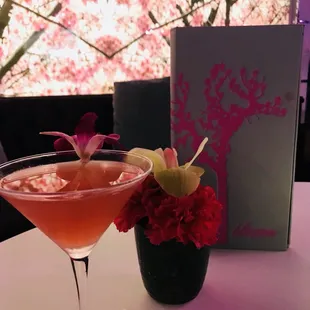 Yummy drinks and beautiful decor, the most modern bar in the casino.