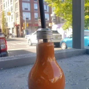 Lightbulb thai iced tea