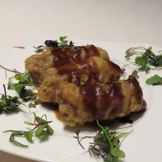 Crisp-Fried Beef Roll with Enoki Mushrooms