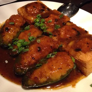Pan-Fried Stuffed Shrimp Moss on Tofu and Pepper