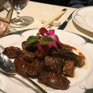 Beef Tenderloin with Portabell a Mushrooms