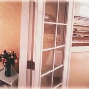 Entrance &amp; Beauty Room