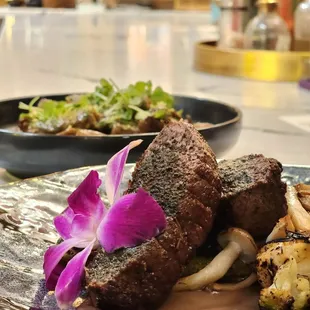 Wagyu (Background: Rigatoni al Funghi)