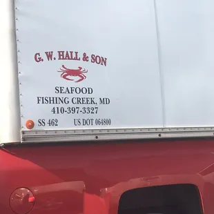 delivery truck arrived when i was picking up crabs.