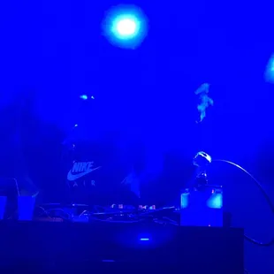 DJ
