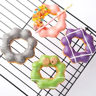 donuts on a cooling rack