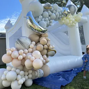 Bounce house balloon display