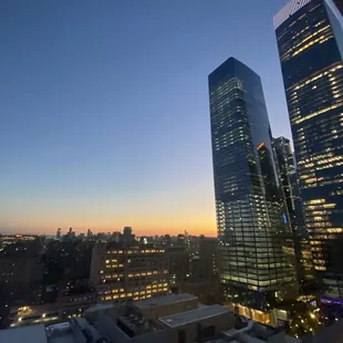 BLU 33 Rooftop: sunset view