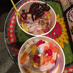 3 flavors yogurt with lotza toppings