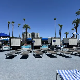 Found some shade in the back. 115 degrees!!!