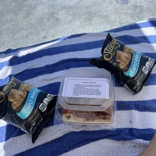 Hummus with pita chips-although the menu says pita bread