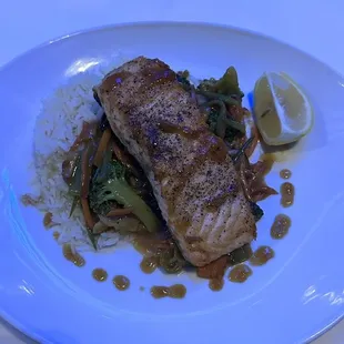 Honey-Garlic Glazed Pan-Seared Salmon