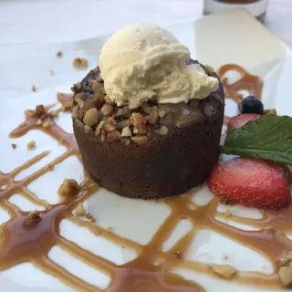 Turtle Chocolate Fudge Cake