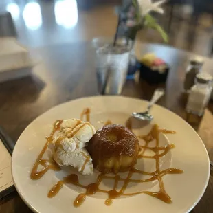 Carmel butter toffy cake