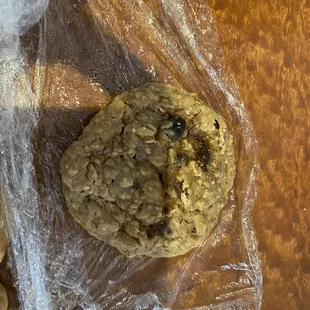 Oatmeal raisin cookie