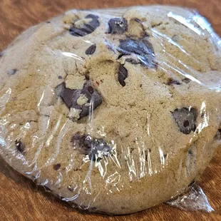 Chocolate chip cookie