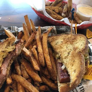 Fried German Bologna Sand