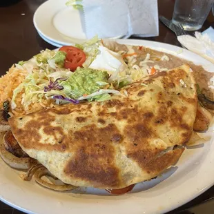 92. Fajita Quesadilla Camaron