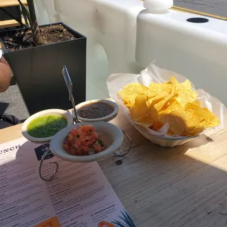 To Go Chips and Salsa