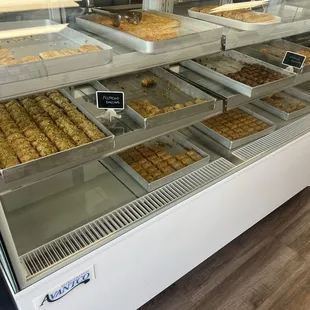 Baklava case