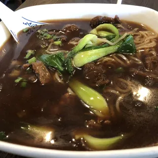 C08. Braised Beef Noodle Soup