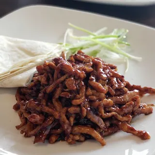 M02. Shredded Pork with Scallions and Soybean Paste