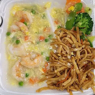 Shrimps with lobster sauce. Pretty good.