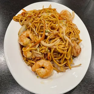 Classic Cantonese Lo Mein - Shrimp