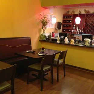 sushi and sashimi, interior