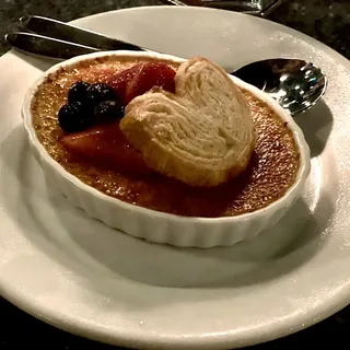 Cr-me Br-l-e Tart