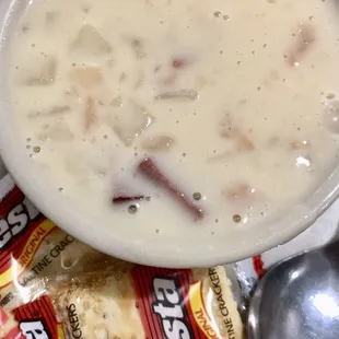 Clam chowder soup