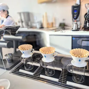 Pour over station