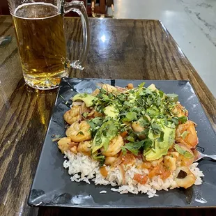 Seafood Al Ajillo and a tall Modelo Especial