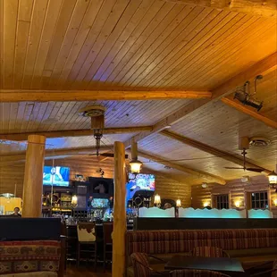 Lodge ambiance is so pleasant and relaxing!
