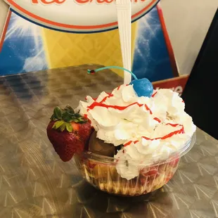 Strawberry shortcake sundae