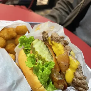 Cheeseburger, Tater Tots