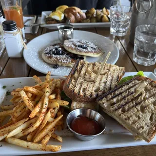 Grilled Chicken Breast Sandwich