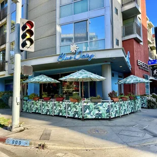 Street view. Blue Daisy in Santa Monica is featured on my international website at classicbitesandbrews.com