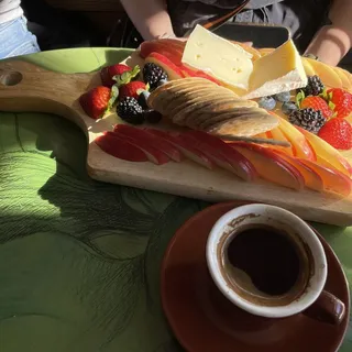 Apple Brie Cheeseboard