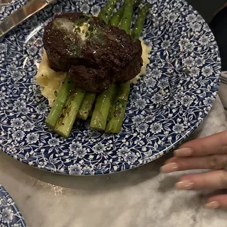 Chicago Cut Filet Mignon Au Pavoire