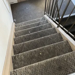 Lack of cleaning service.