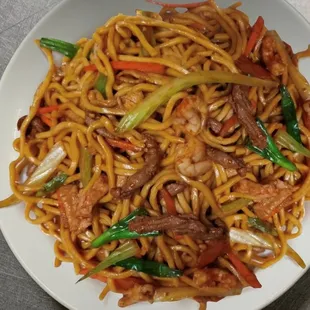 Combo Lo-Mein