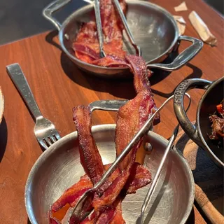 Naturally-Cured Smoked Bacon