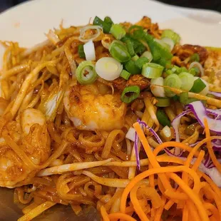 Shrimp padthai. Perfectly moist but not wet. Yumm!