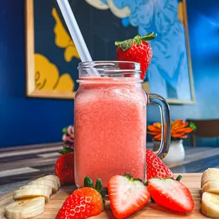 STRAWBERRY SMOOTHIE